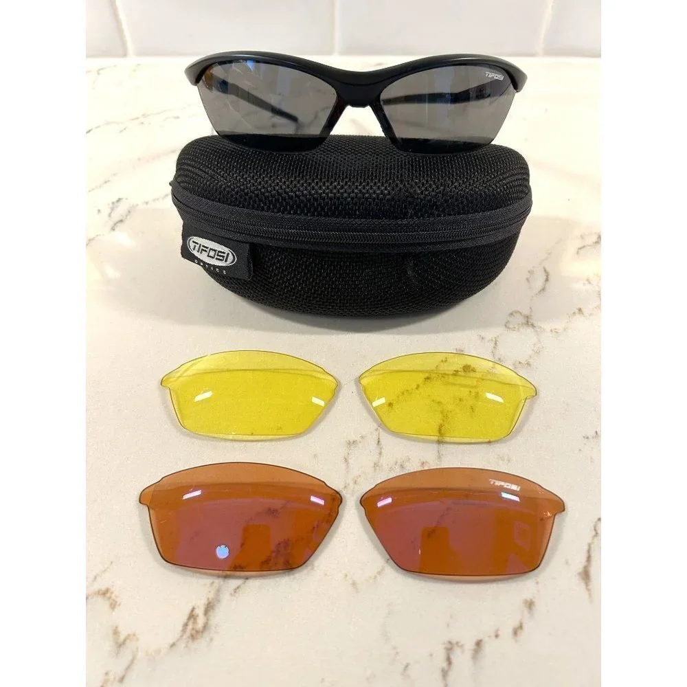TIFOSI Gavia T-IP150 Athletic Glasses With Interchangeable Lenses - Picture 1 of 6